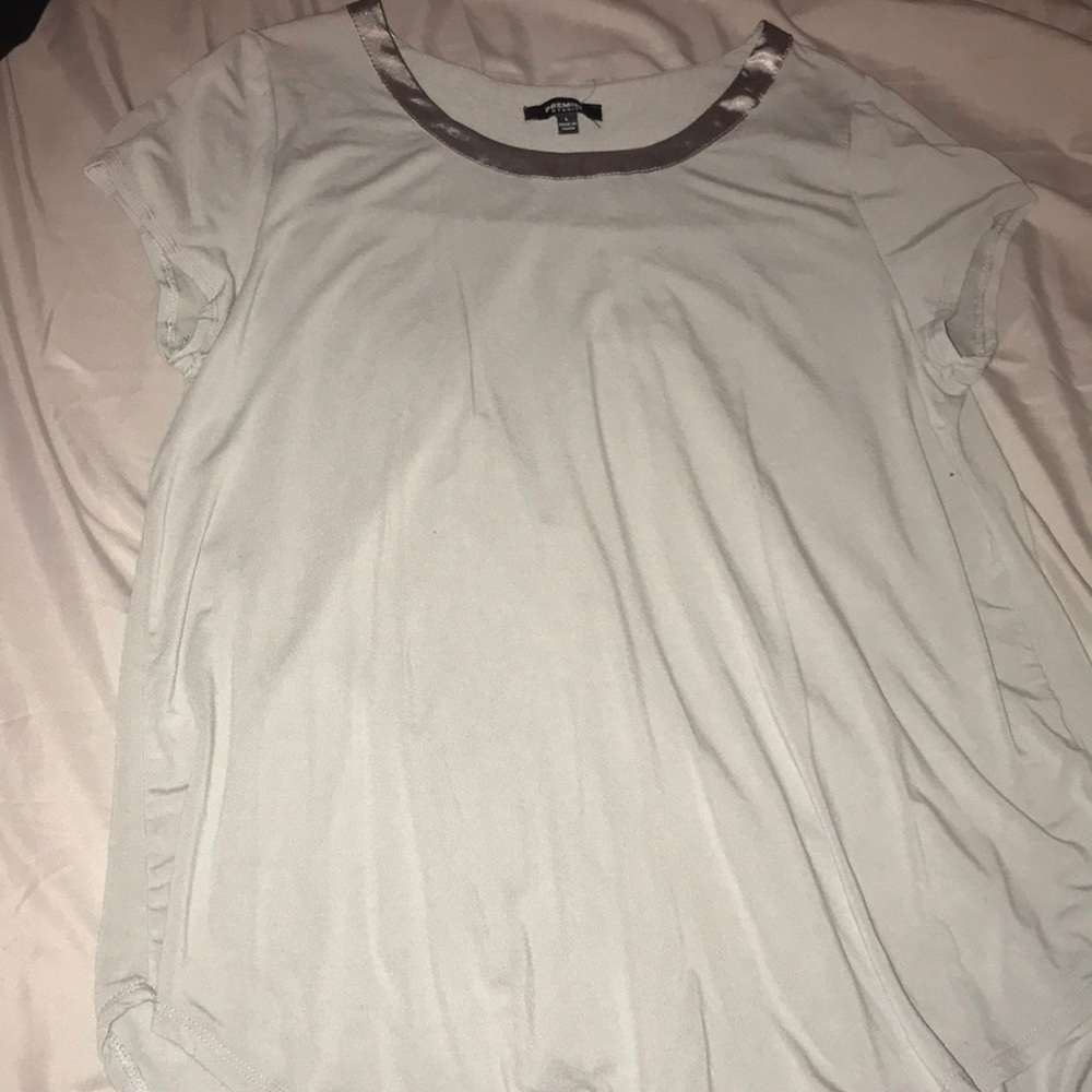 grey flowy top